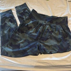 High Wasted Powersoft Joggers- Old Navy